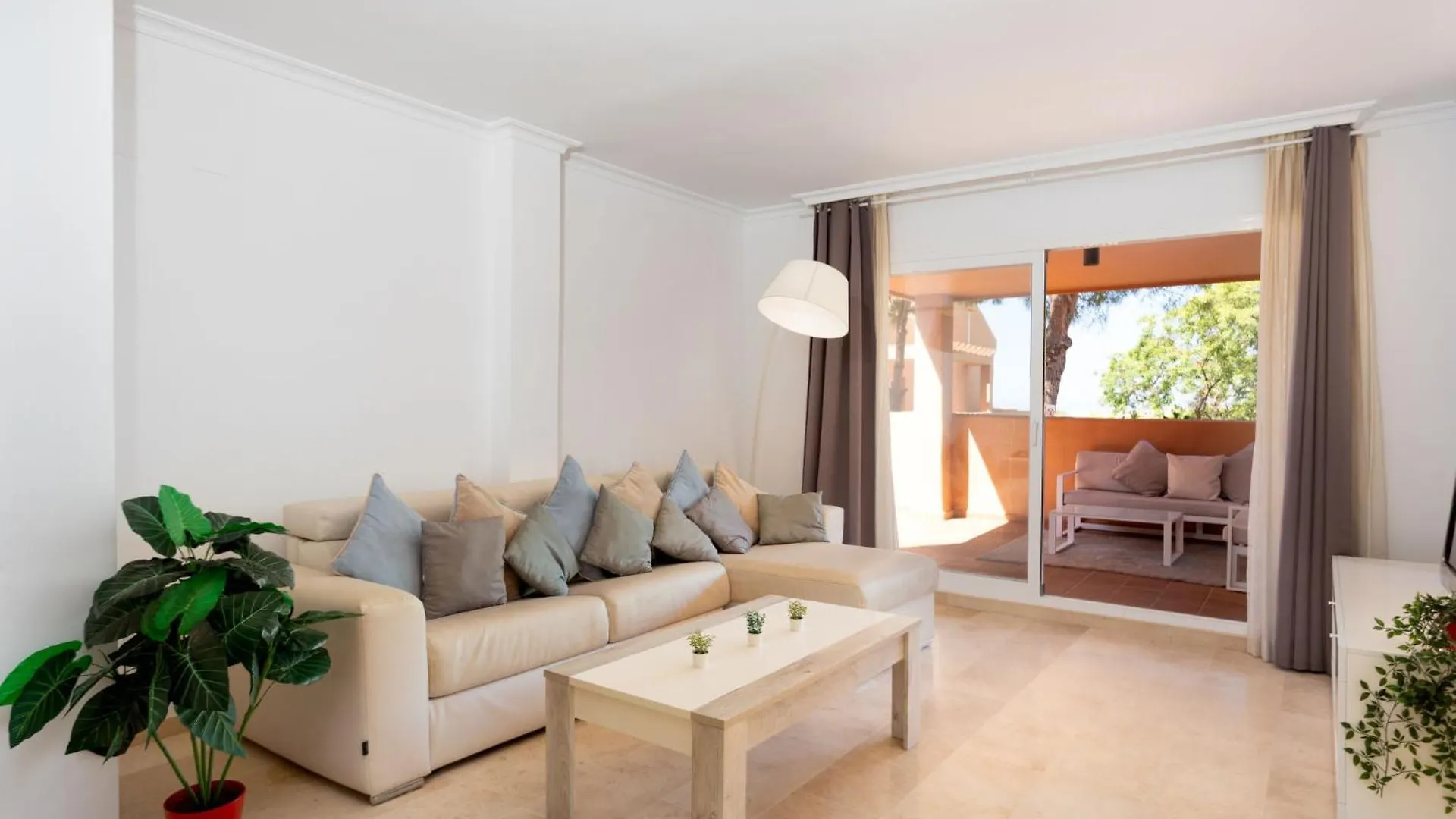 Apartment Los Lagos De Santa Maria By Interhome Marbella