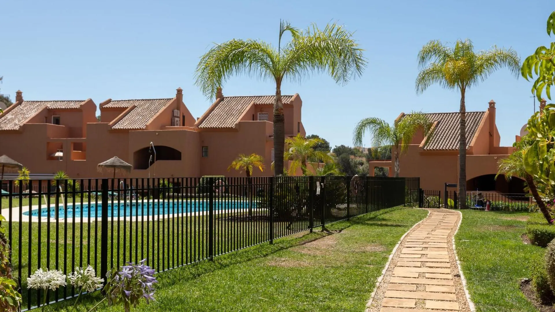Apartment Los Lagos De Santa Maria By Interhome Marbella